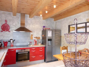 Chalet spacieux avec terrasse et grand jardin à Enchastrayes - FR-1-804-23